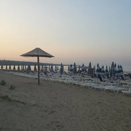 Via De Filippo 8